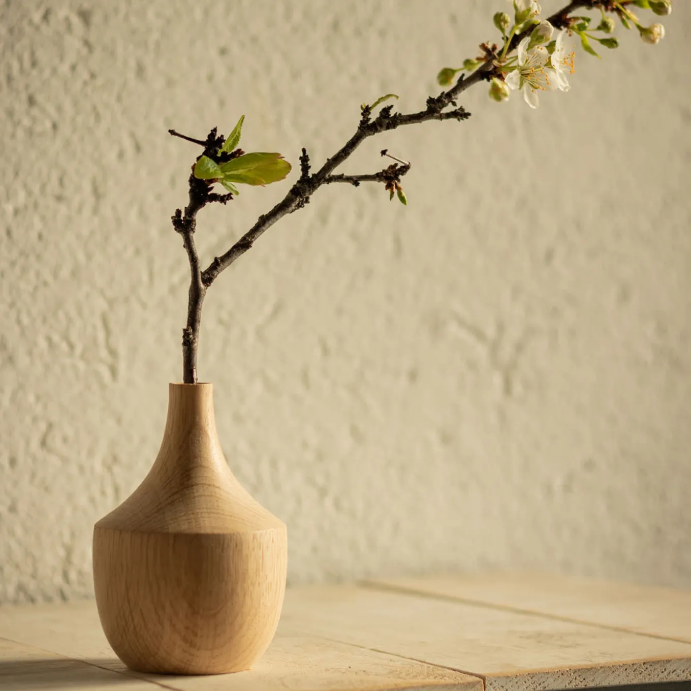Set di bottiglie scultoree in legno #2