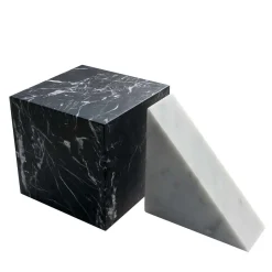 Set di oggetti decorativi in marmo bianco di Carrara e marmo nero di Marquina