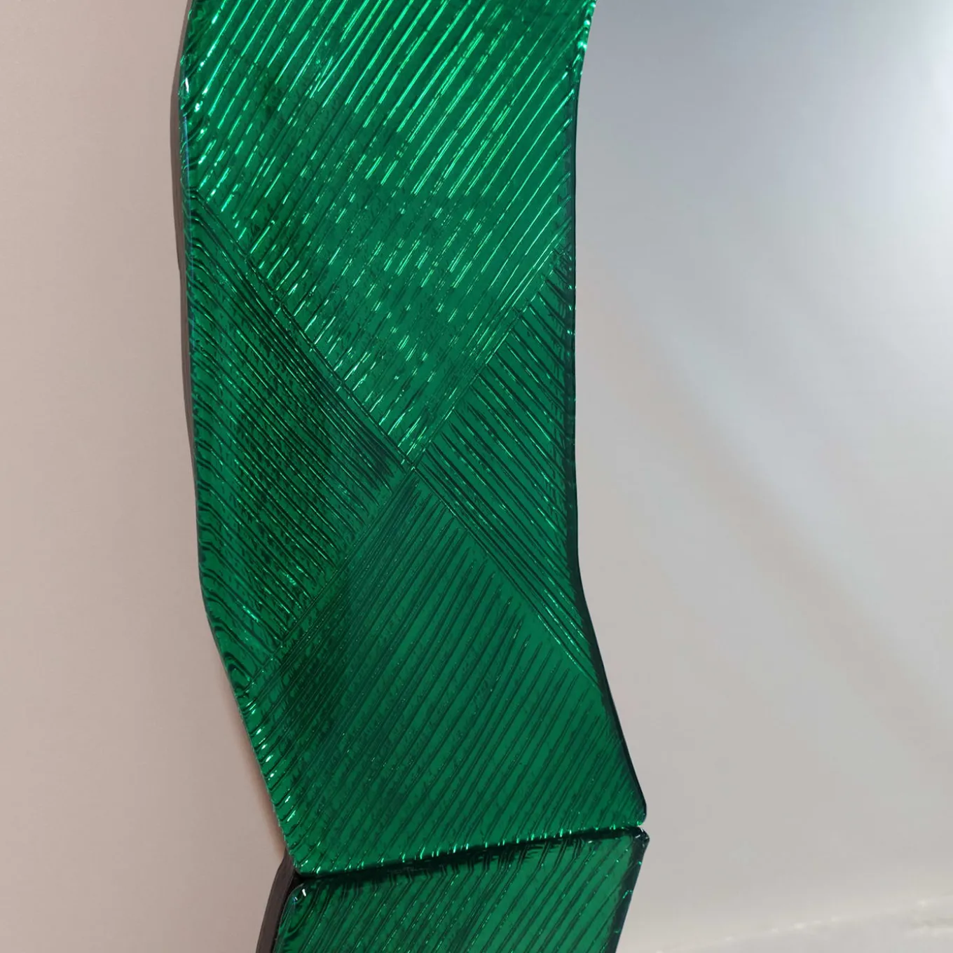 Specchio da parete in vetro di Murano Onda Smeraldo