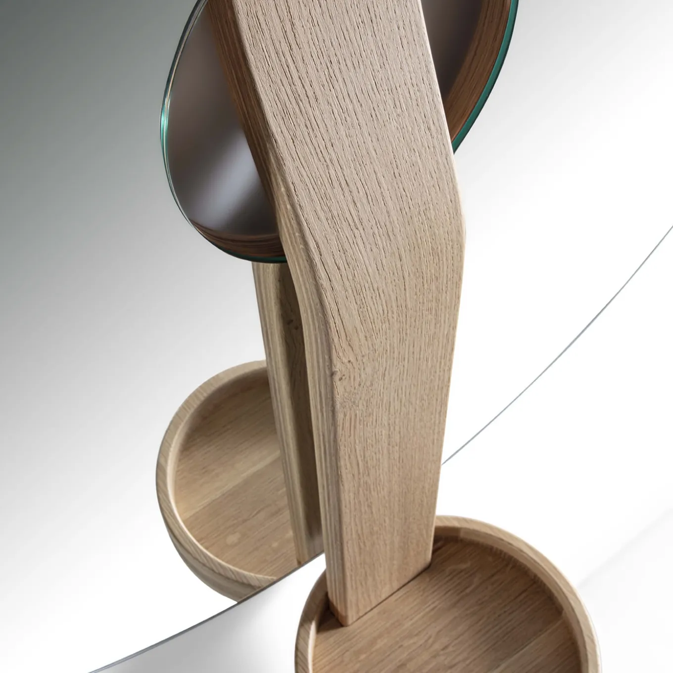Specchio da parete marrone chiaro a forma di disco Irpin