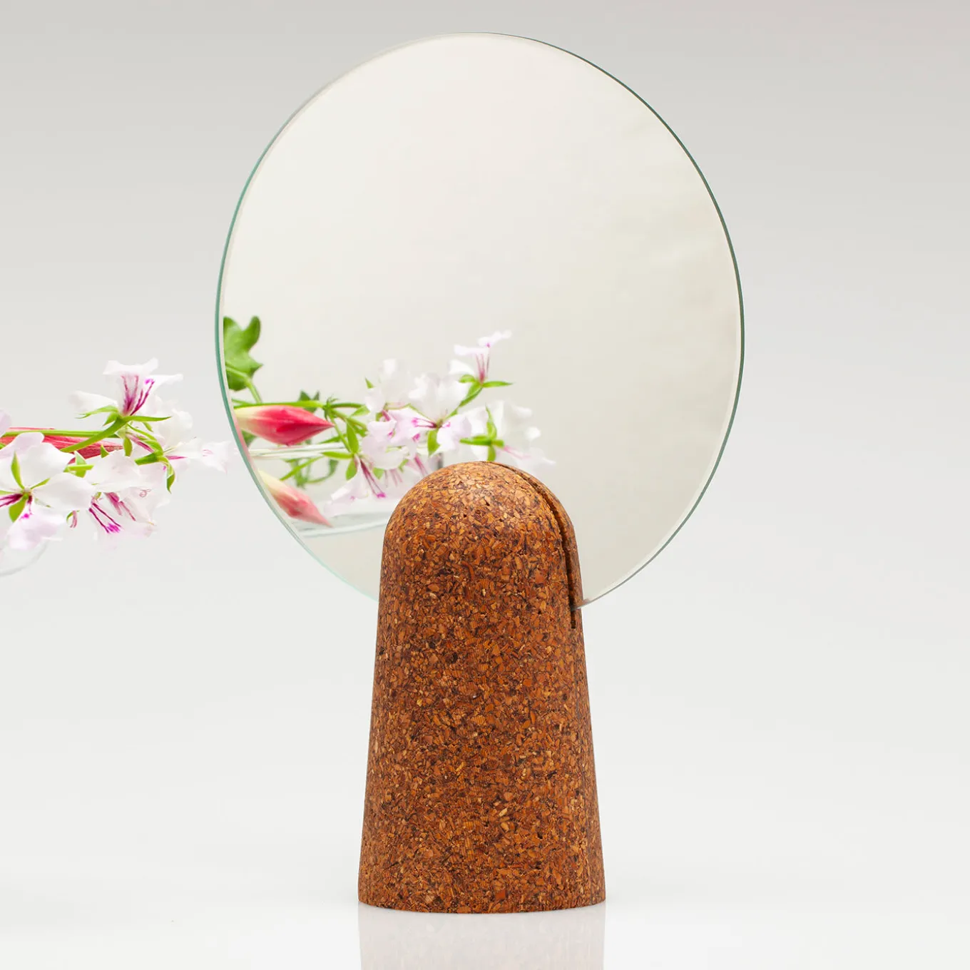 Specchio da tavolo Almond di Dudesign