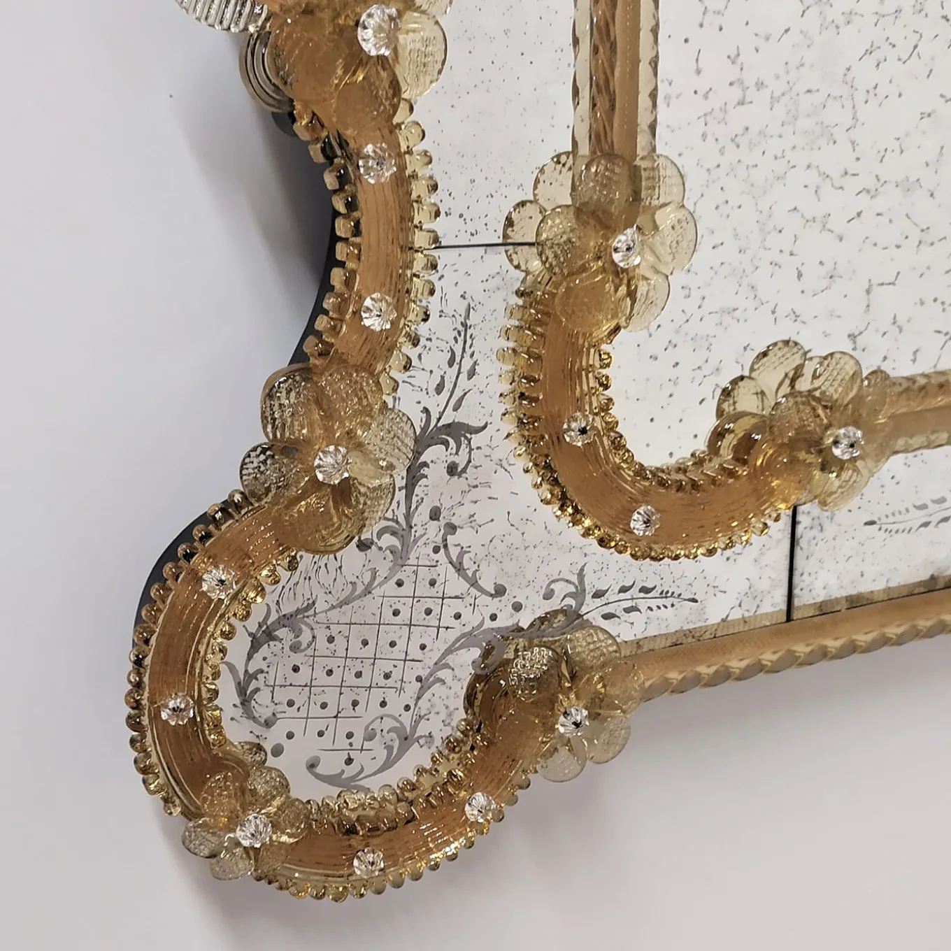 Specchio in vetro di Murano Nettuno Gold di Fratelli Tosi