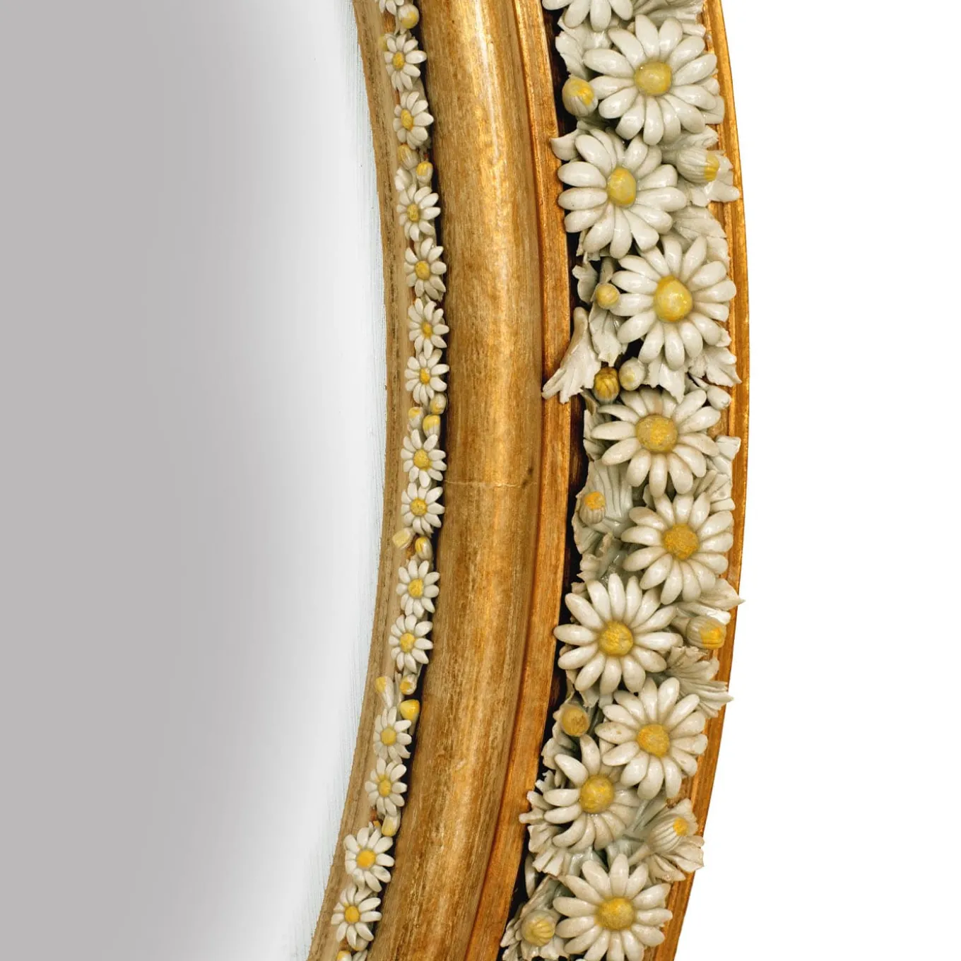 Specchio Ovale con Margherite in Porcellana di Capodimonte e Foglia d'Oro Applicata a Mano
