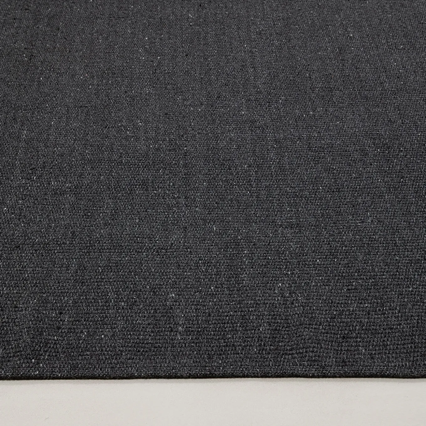 Tappeto Coco Charcoal Recycled PET In&Outdoor di Carlotta Fortuna #1