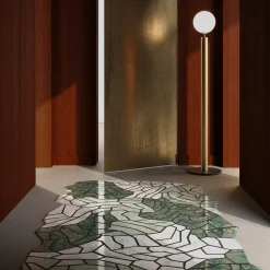 Tappeto in marmo asimmetrico Vague di Zanellato-Bortotto Studio