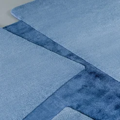 Tappeto Lettera Aperta Annodato a Mano in Tessuto Blu