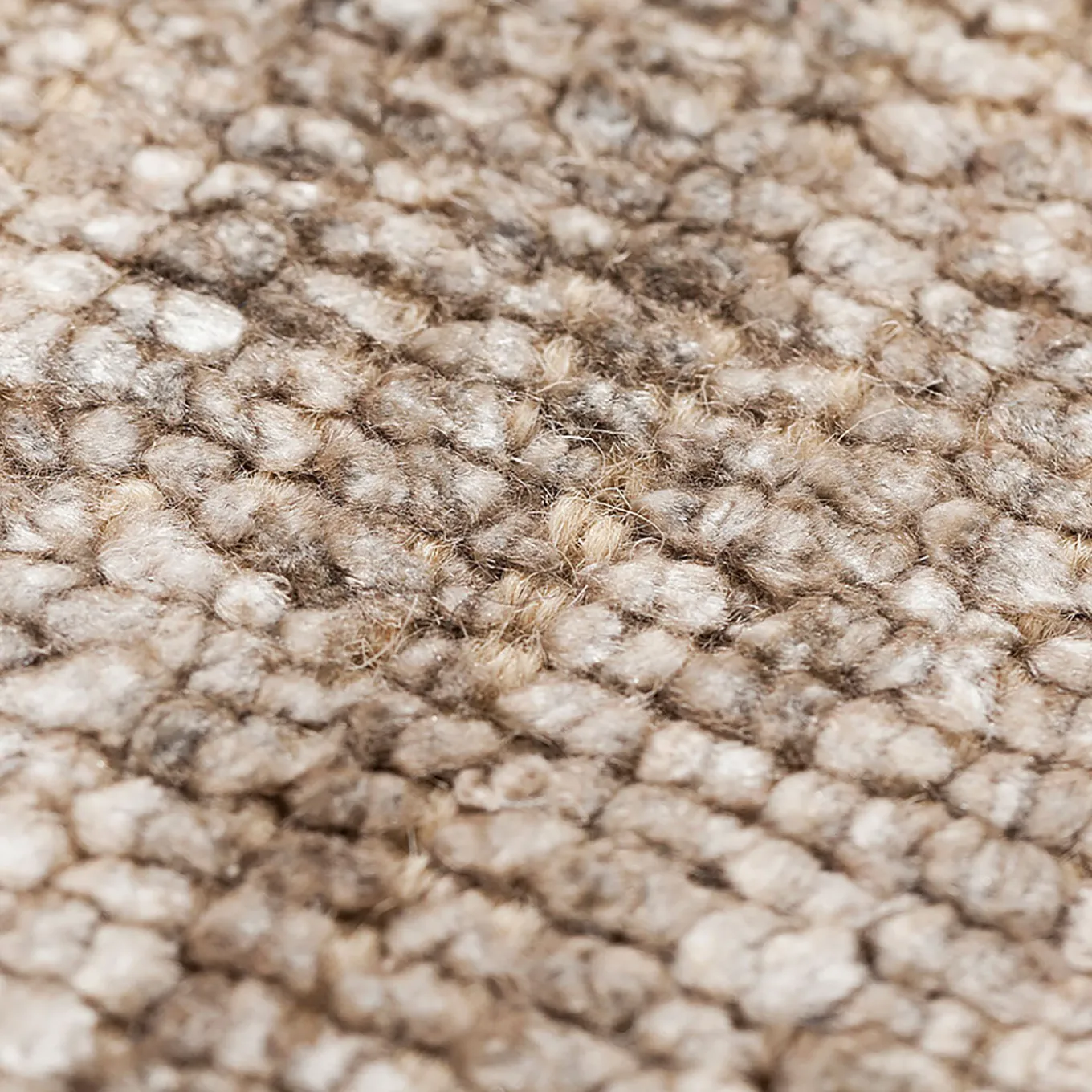 Tappeto Loom Brush in lana beige e seta di bambù