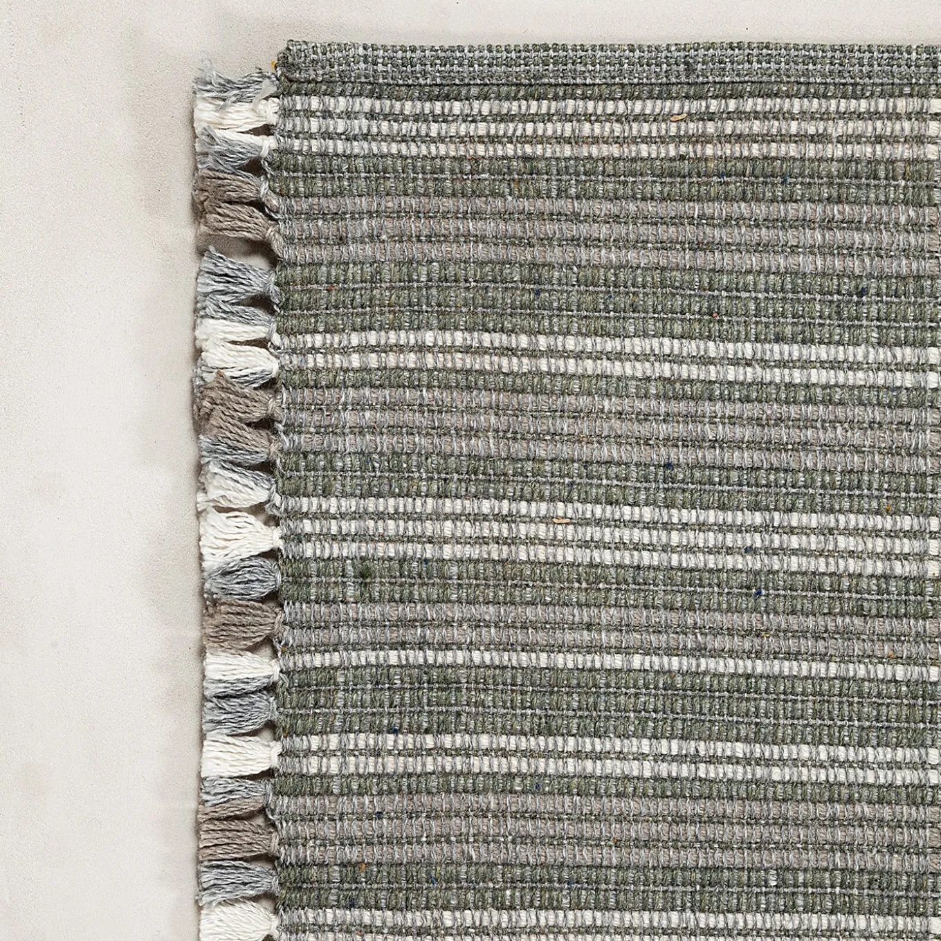 Tappeto Prune Vintage Platinum Recycled PET In&Outdoor di Carlotta Fortuna