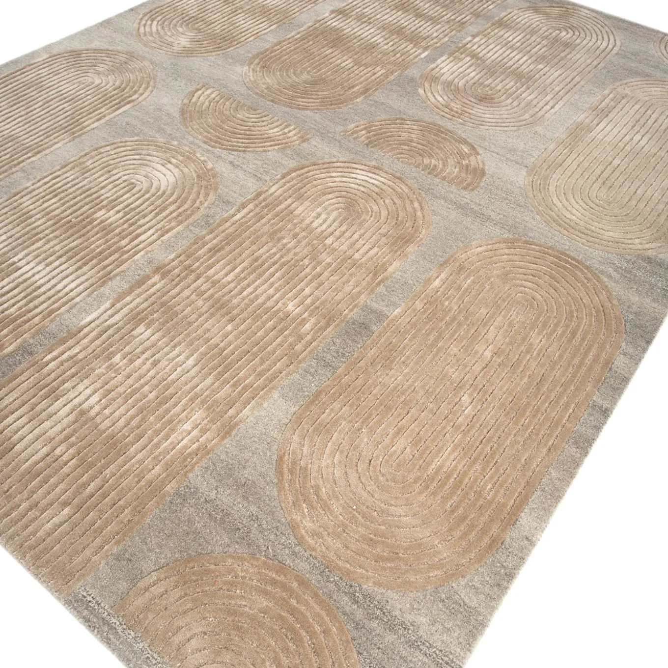 Tappeto Subtle Grooves Soft Beige & Natural Gray trapuntato a mano