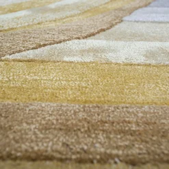 Tappeto Tinted Tango Dark Amber Gold & White trapuntato a mano