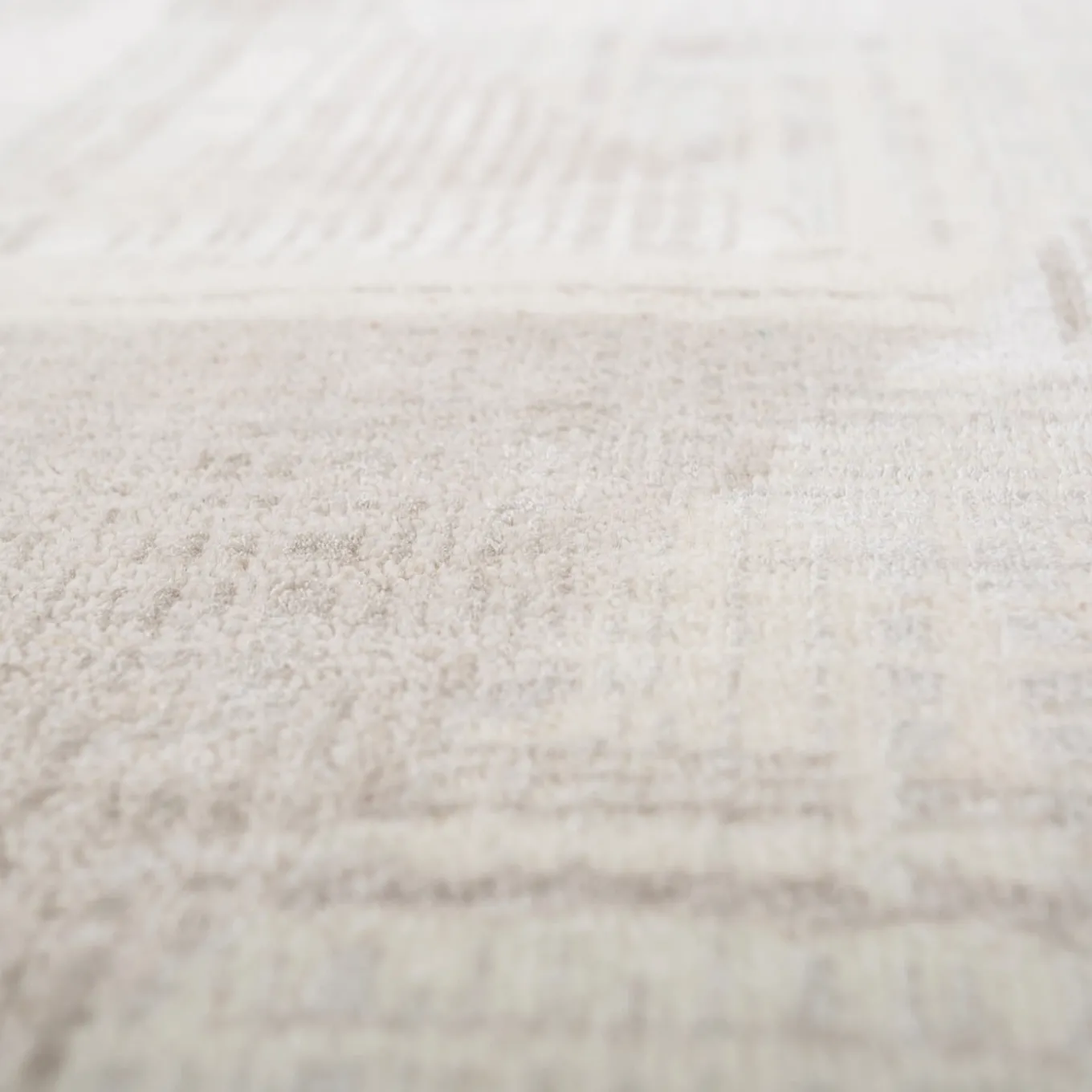 Tappeto Tuftato a Mano Dusky Trajectory Bianco e Bianco Antico