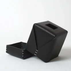 Tissue box Regular quadrato nero di Oscar Maschera