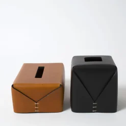 Tissue box Regular quadrato nero di Oscar Maschera