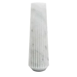 Vaso alto in marmo bianco di Carrara di Jacopo Simonetti