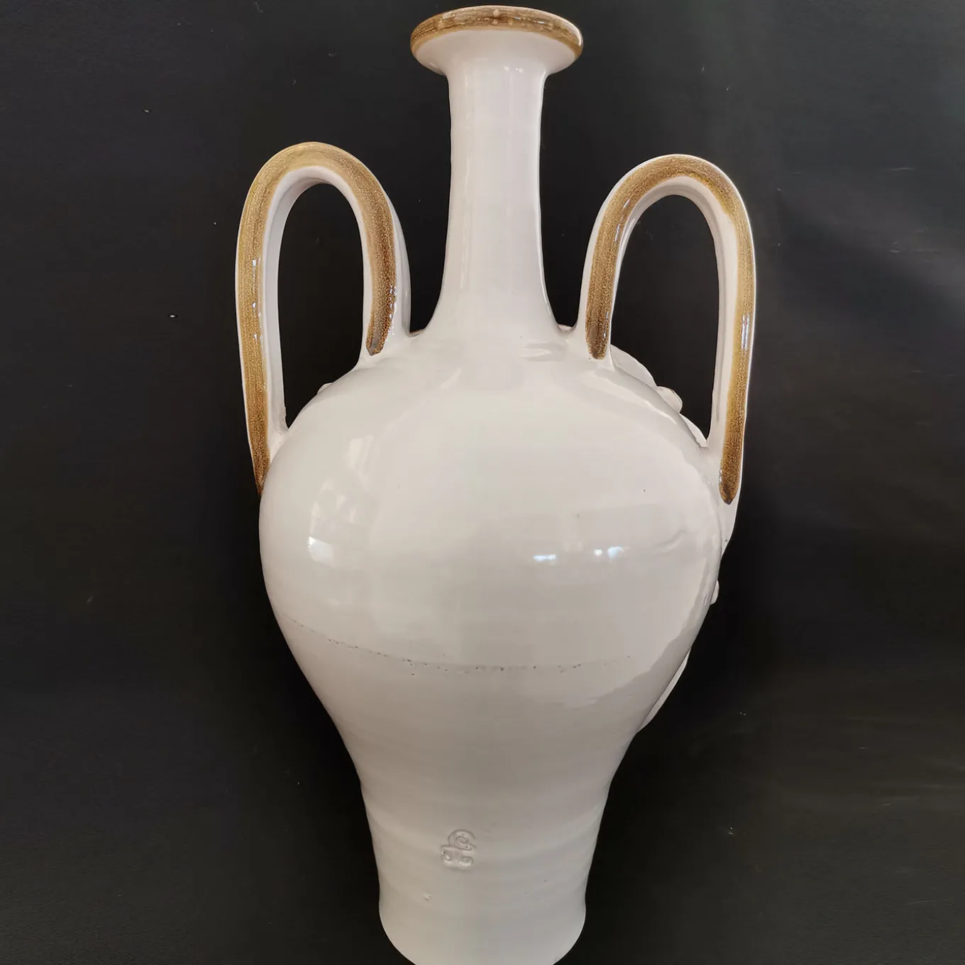 Vaso antropomorfo in anfora bianca
