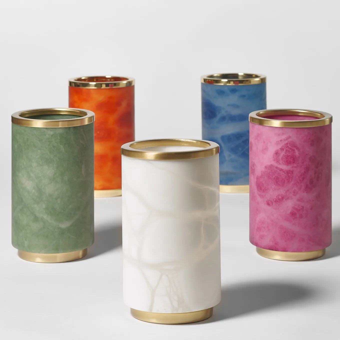 Vaso Borealis in alabastro rosa e ottone satinato