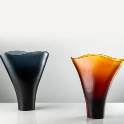 Vaso d'ambra Battuti di Tobia Scarpa e Ludovico Diaz de Santillana