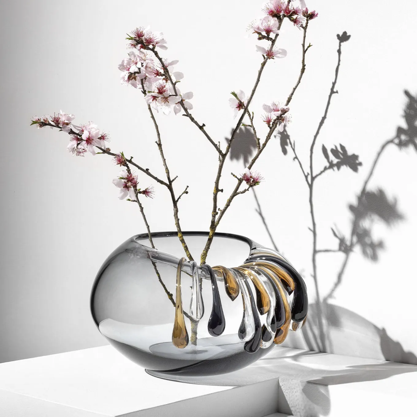 Vaso decorativo Like a Bowl in vetro grigio con gocce