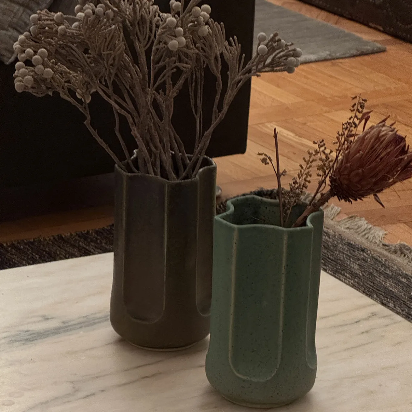 Vaso Giuseppe Turquesa in ceramica smaltata blu opaco