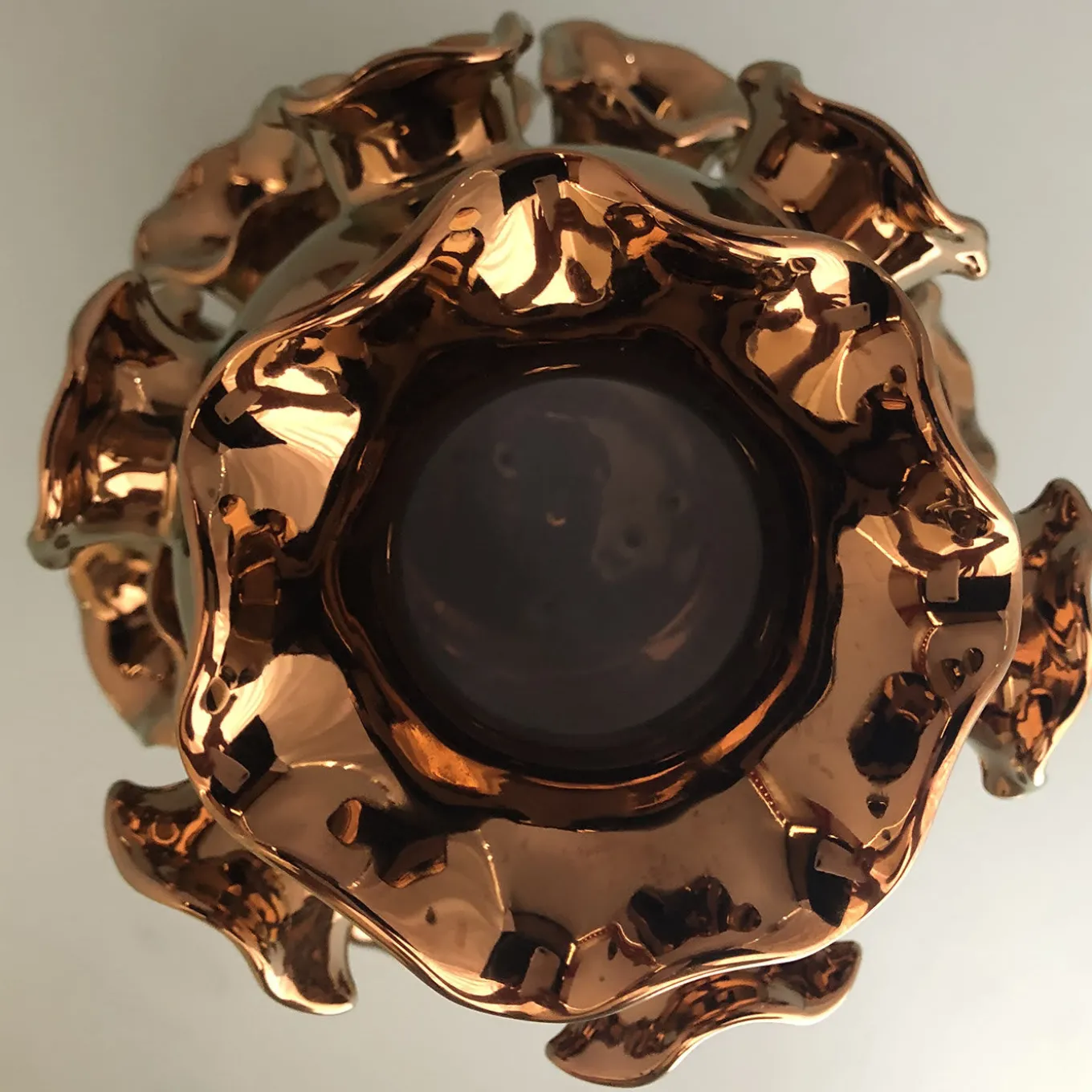 Vaso in bronzo Diciannove Bocche
