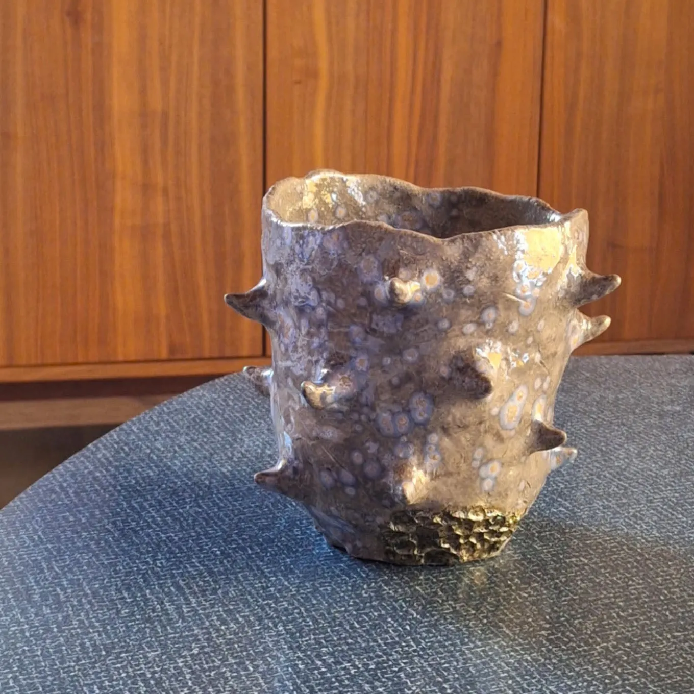 Vaso in ceramica beige maculato Lava 6