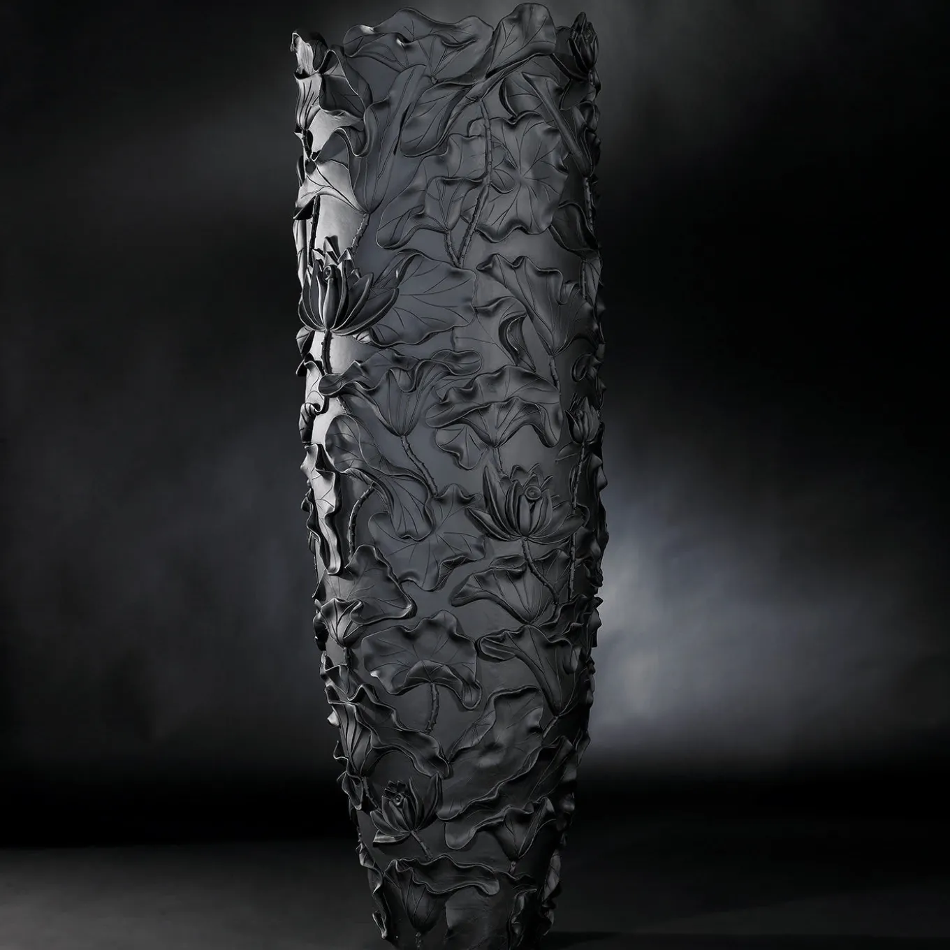 Vaso nero grande Lotus Obice
