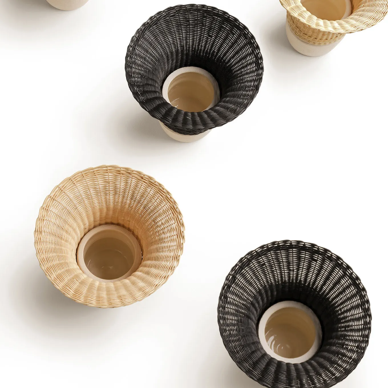 Vaso nero Nodo di Intreccio Lab