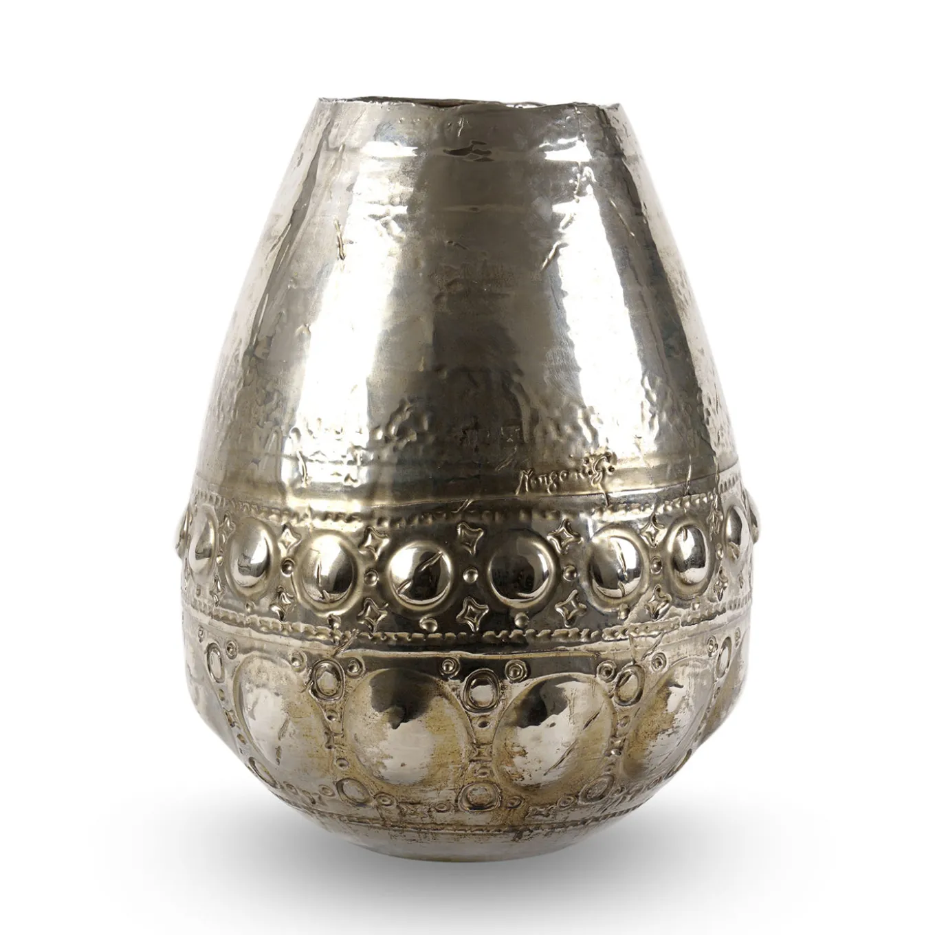 Vaso Niva in ceramica argento di Gabriele Mengoni