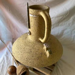 Vaso Origine Archetipa Abitata in Ceramica della Collezione Emozionale