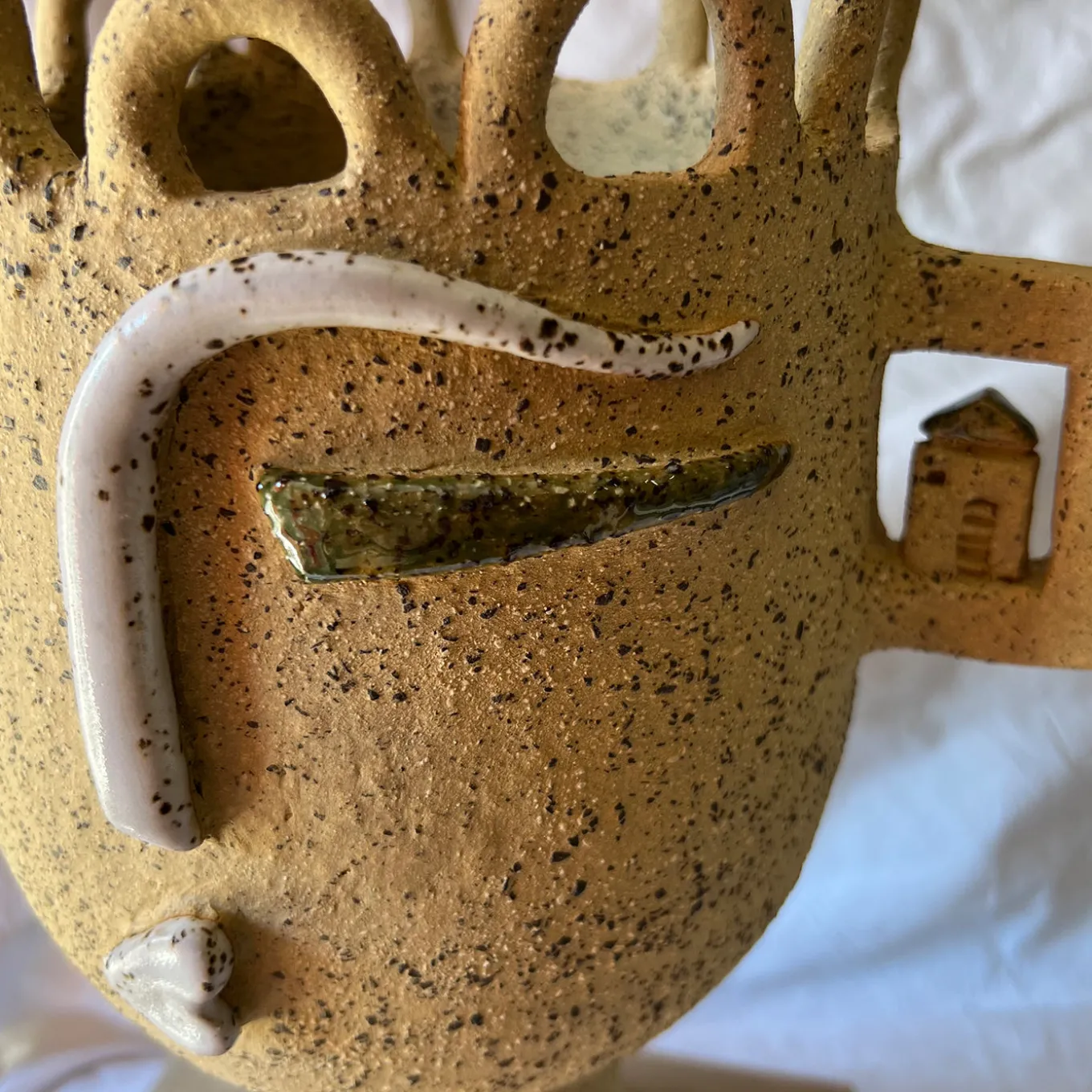 Vaso Origine Sovrana in Ceramica della Collezione Emozionale