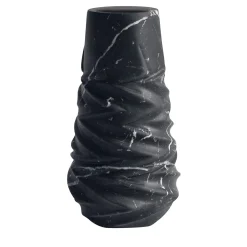 vaso Rock in marmo nero di Jacopo Simonetti