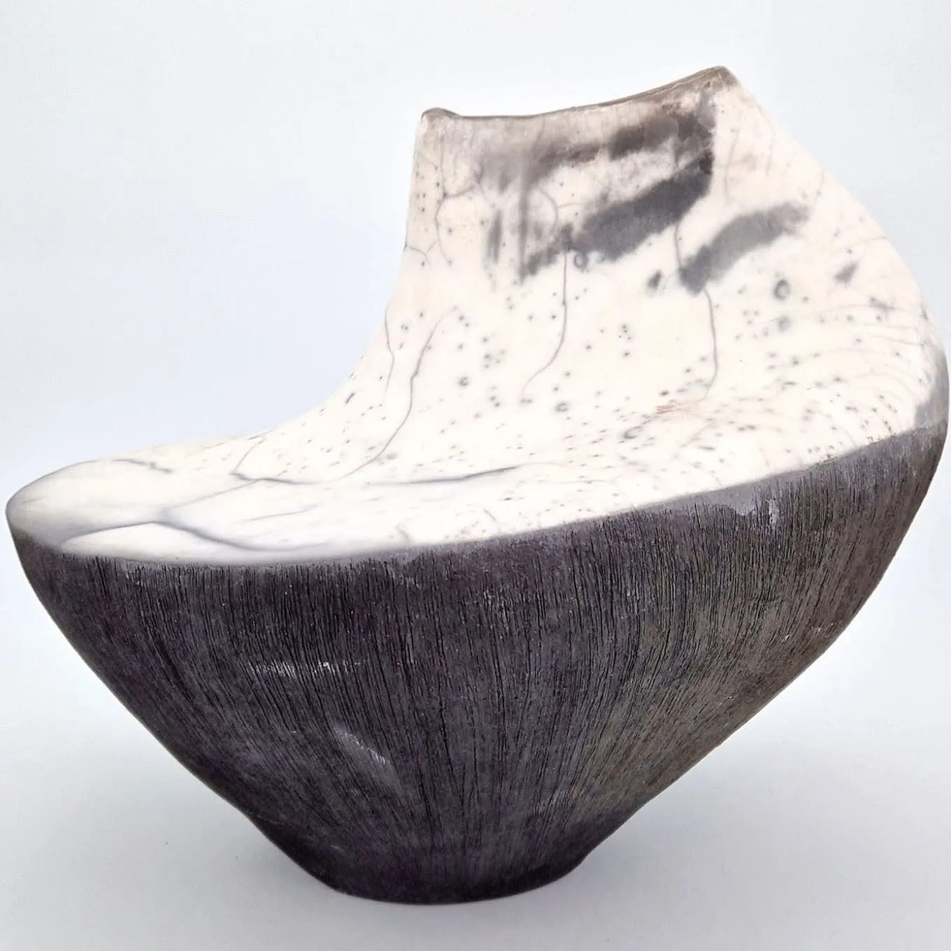 Vaso scultura Carlotta di Nino Basso