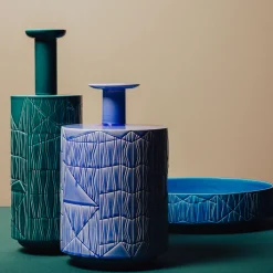 Vaso verde alto di Bethan Laura Wood