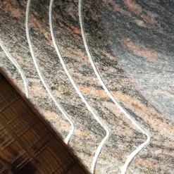 Wavy Way Skateboard